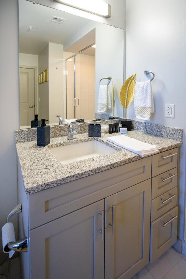 1Bd Nestled Uptown Apartment Charlotte Bagian luar foto